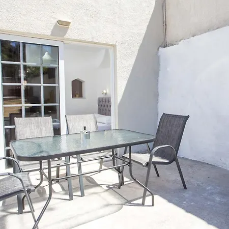 Anastasia 9 Apartman *